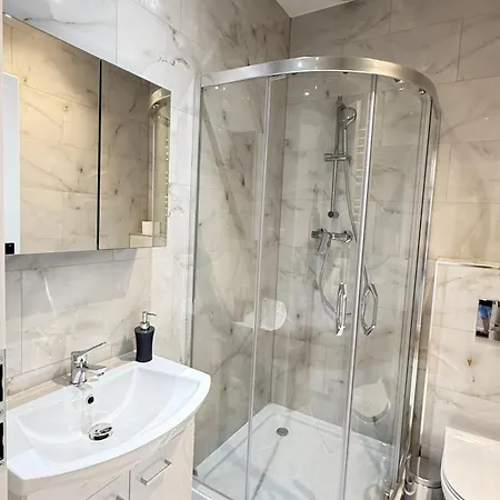 Tuwima Yellow By Dreamap Łódź