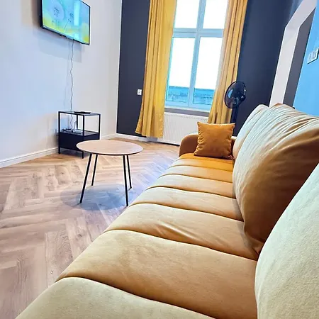 Tuwima Yellow By Dreamap Łódź