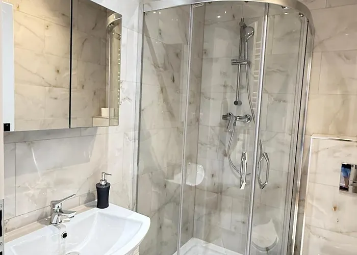 Tuwima Yellow By Dreamap Łódź